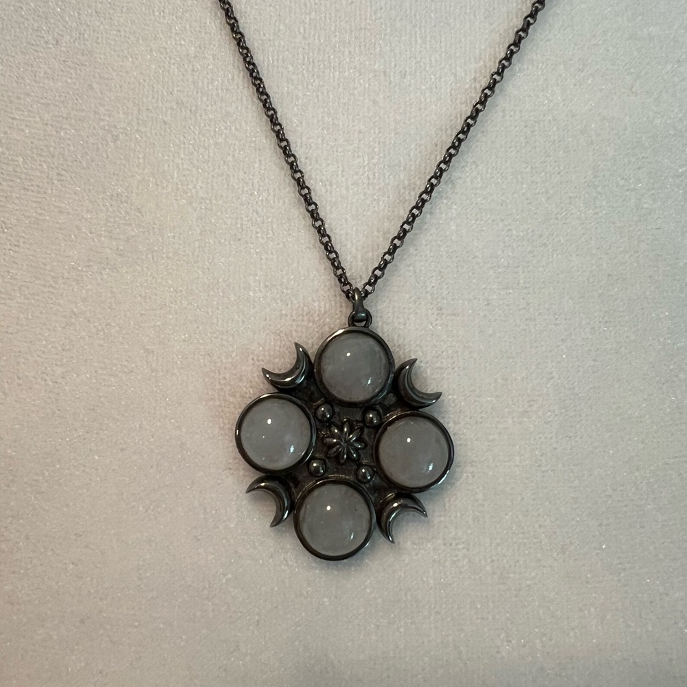 Hespera Design necklace